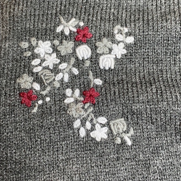 Vintage 90s Laura Scott Cottagecore Winter Grey Floral Embroidered Knit Cardigan - Picture 6 of 6